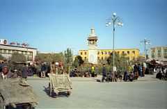 05 Kashgar Id Kah Square And Clocktower In 1993.jpg